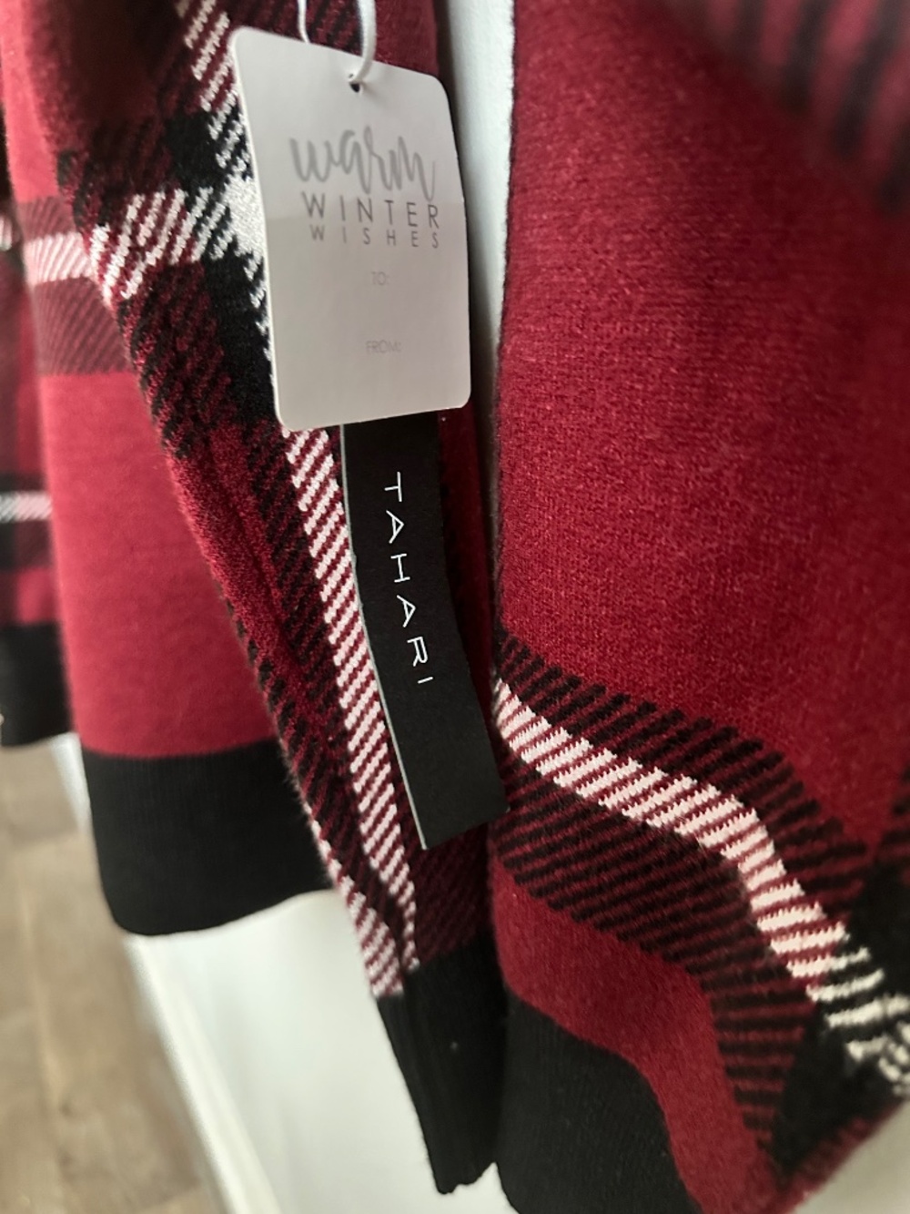 Tahari Women’s Plaid Sweater Size L Red Black Crewneck NWT Cozy Chic - Picture 4 of 13